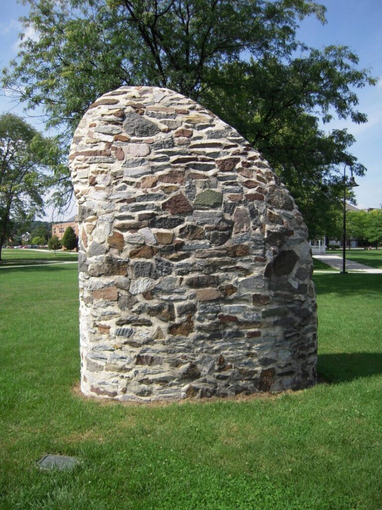 Photo of sculpture, "Sentinel" created in 1982 by artist Martin Puryear